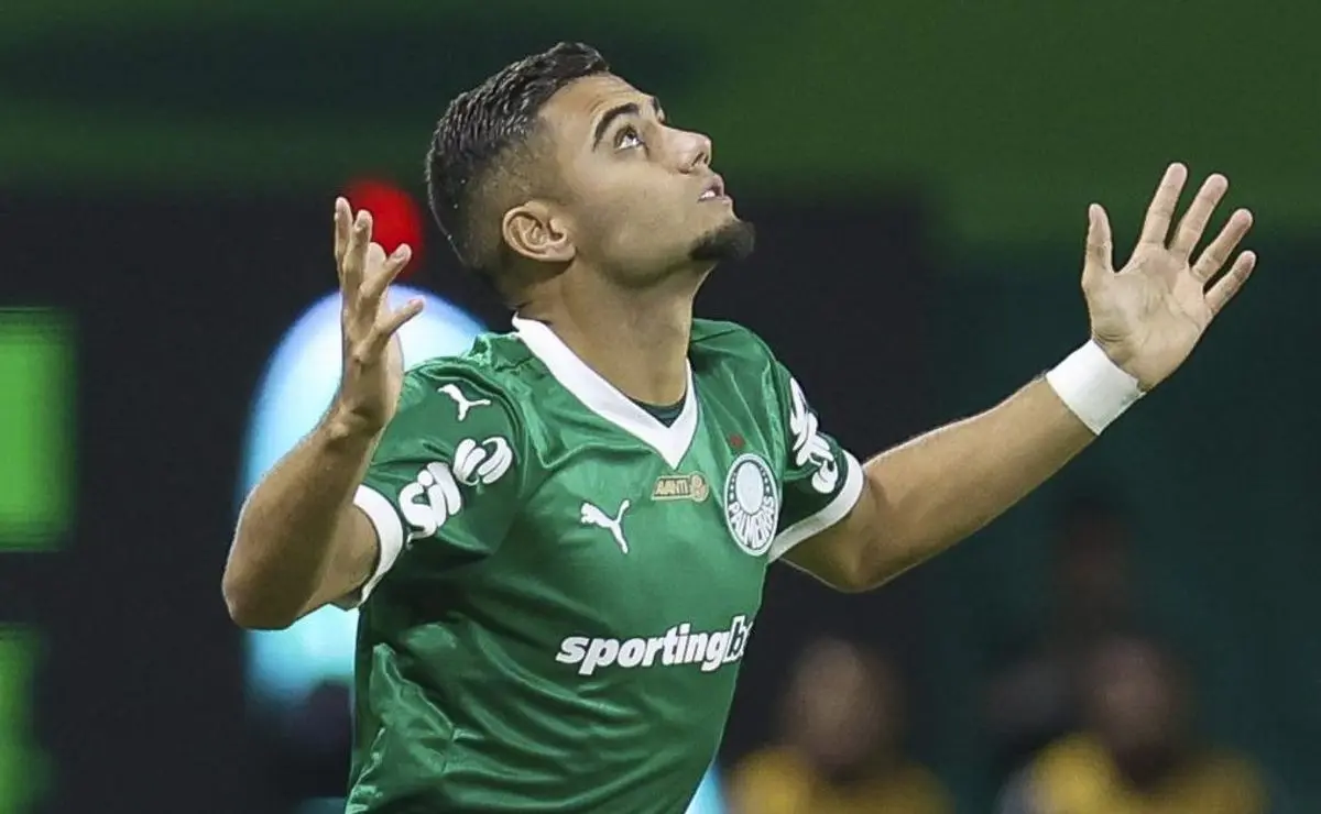 PVC admite mudança de opinião após áudio do VAR em lance de Andreas Pereira em São Paulo x Palmeiras