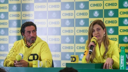 Palmeiras Avança para Fechamento de Patrocínio com Gigante Farmacêutica Palmeiras Avança para Fechamento de Patrocínio com Gigante Farmacêutica