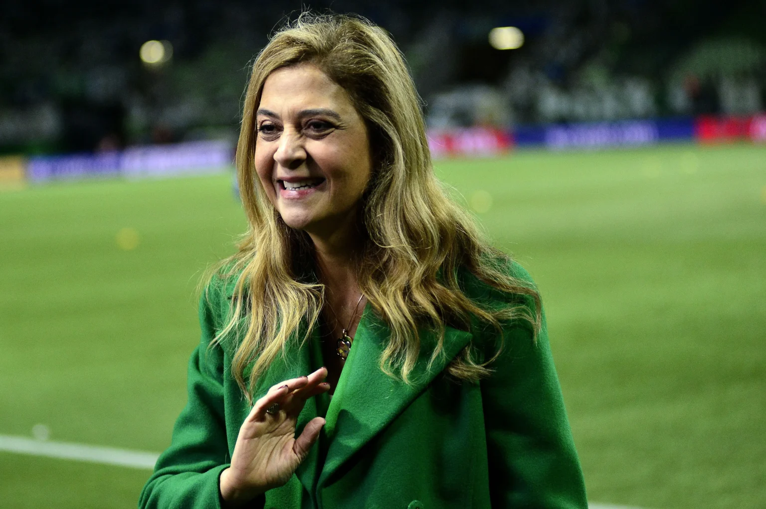 Palmeiras: Déficit em Setembro, Mas Receita Anual Atinge Recorde de R$ 1,4 Bilhão Palmeiras: Déficit em Setembro, Mas Receita Anual Atinge Recorde de R$ 1,4 Bilhão