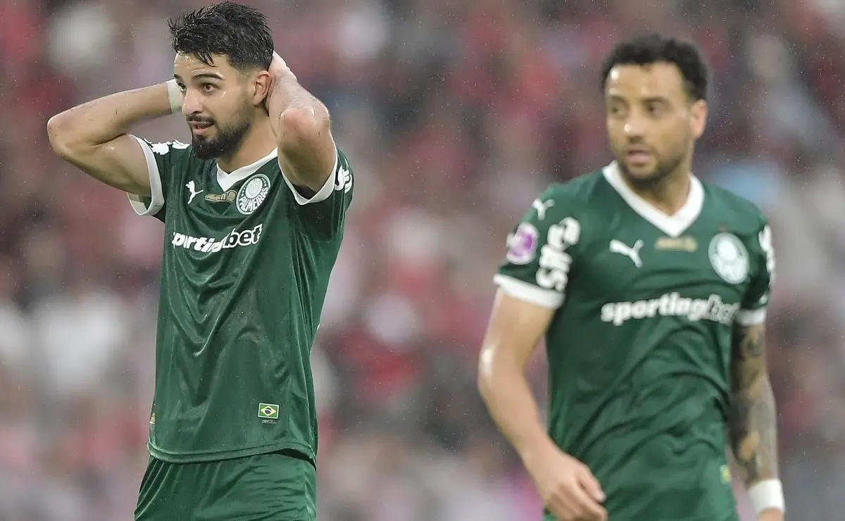 Palmeiras fica sem vice-campeonato após derrotas para o Flamengo em ambos os turnos Palmeiras fica sem vice-campeonato após derrotas para o Flamengo em ambos os turnos