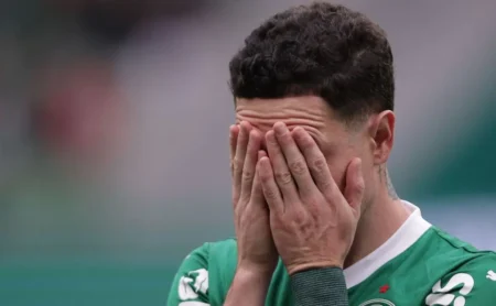 Palmeiras freta avião para trazer Flaco e Aníbal: a dupla pode jogar contra o Bragantino "Palmeiras freta avião para trazer Flaco e Aníbal: a dupla pode jogar contra o Bragantino"