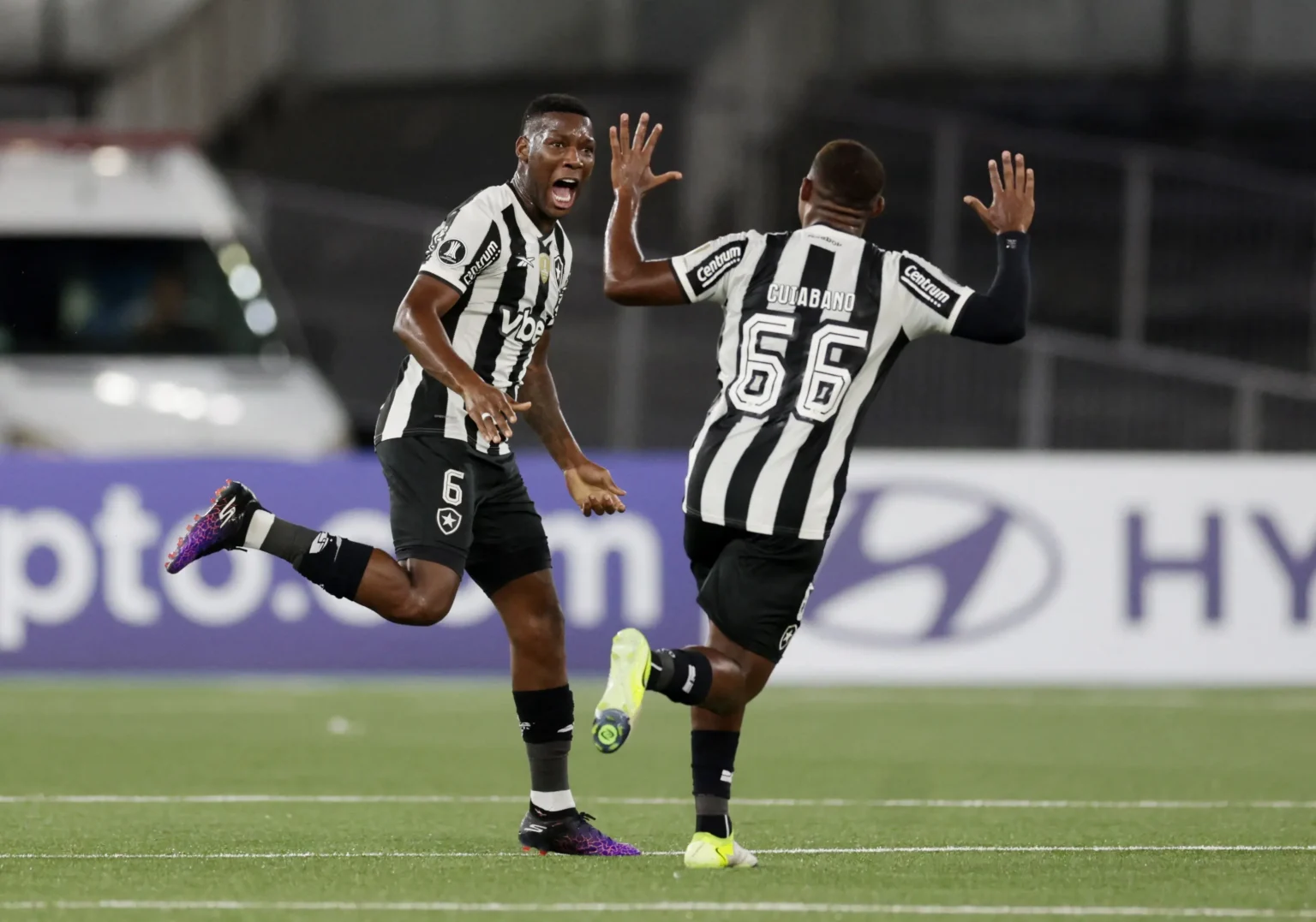 Patrick de Paula: Fardo Pesado na Transferência para o Botafogo, Admite Falta de Preparo Patrick de Paula: "Fardo Pesado" na Transferência para o Botafogo, Admite Falta de Preparo