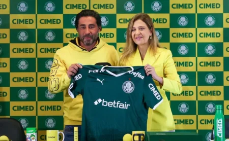 Patrocínios de peso e o sonho de comandar o Palmeiras: João Adibe se revela Patrocínios de peso e o sonho de comandar o Palmeiras: João Adibe se revela