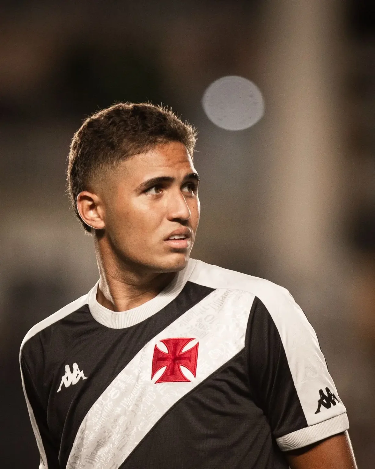 Paulinho vive frustração antes da brecha na lateral e se torna terceiro caso cirúrgico do Vasco no ano Paulinho vive frustração antes da brecha na lateral e se torna terceiro caso cirúrgico do Vasco no ano