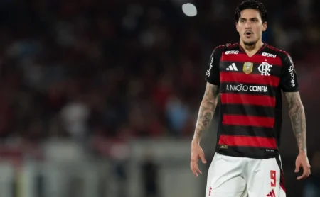 Pedro: Flamengo descarta cirurgia e define novo prazo para retorno