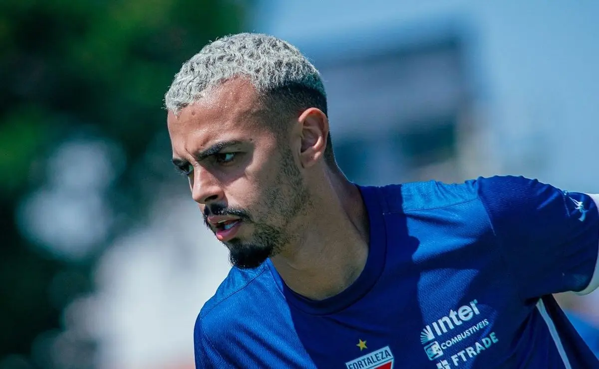 Pierre exalta importância do confronto Santos x Fortaleza no Brasileirão: "Verdadeira final"