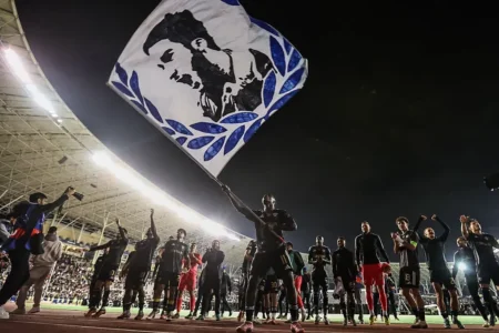 Qarabag: 15 anos de constância técnica rumo à Champions Qarabag: 15 anos de constância técnica rumo à Champions