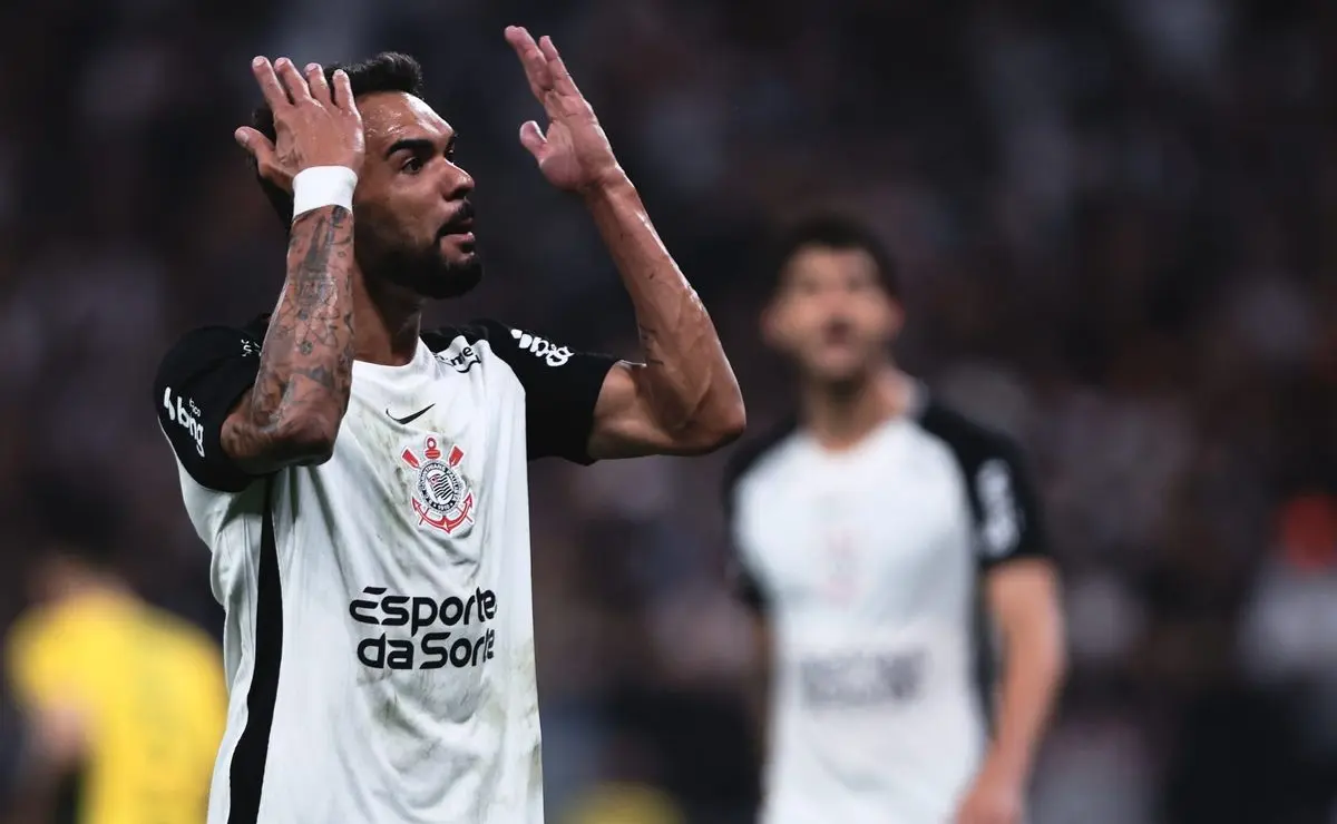 Raniele Reage à Marca Atingida Pelo Corinthians e Destaca Atuação da Equipe Contra o Santos Raniele Reage à Marca Atingida Pelo Corinthians e Destaca Atuação da Equipe Contra o Santos