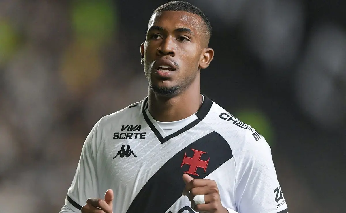 Rayan Dá Prioridade à Contratação de Jogadores após o Porto-POR "Rayan Dá Prioridade à Contratação de Jogadores após o Porto-POR"