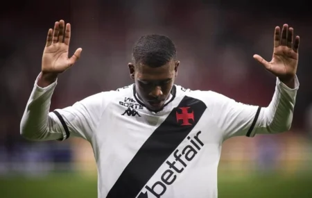 Rayan se Sente Especial ao Inspirar-se em Dinamite do Vasco