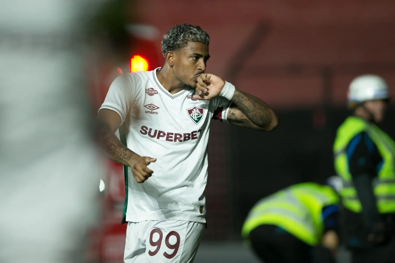 Renato deixa de ser opção de técnico titular para Fluminense. Renato deixa de ser opção de técnico titular para Fluminense.