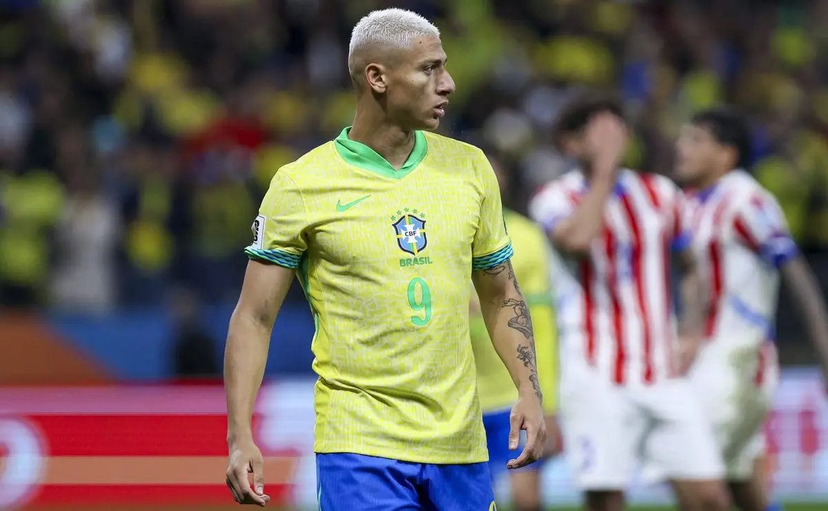Richarlison é o centroavante da Seleção Brasileira com a maior média de participações em gols em 2025