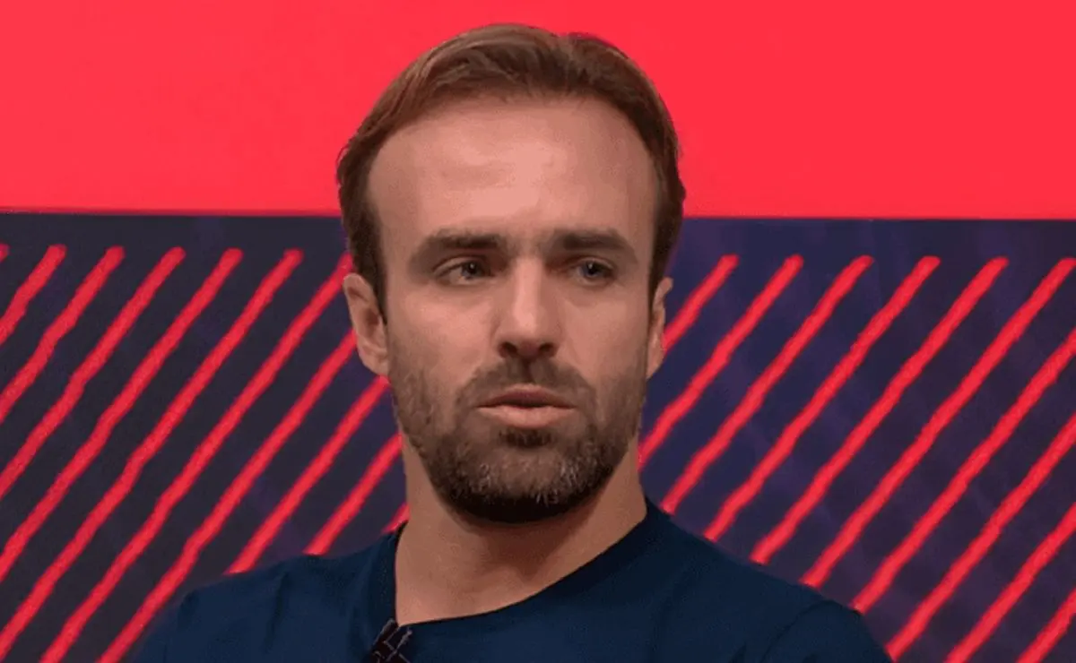 Roger Flores fica impressionado e se rende ao talento de Vinícius Júnior na vitória da Seleção Brasileira Roger Flores fica impressionado e se rende ao talento de Vinícius Júnior na vitória da Seleção Brasileira