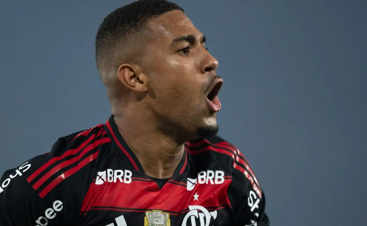 Samuel Lino entra na mira do Flamengo por excesso de baladas, diz Jorge Nicola Samuel Lino entra na mira do Flamengo por excesso de baladas, diz Jorge Nicola