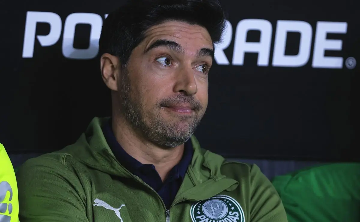 Santos na espera do Palmeiras: chance de permanência na elite com ajuda de rivais paulistas Santos na espera do Palmeiras: chance de permanência na elite com ajuda de rivais paulistas