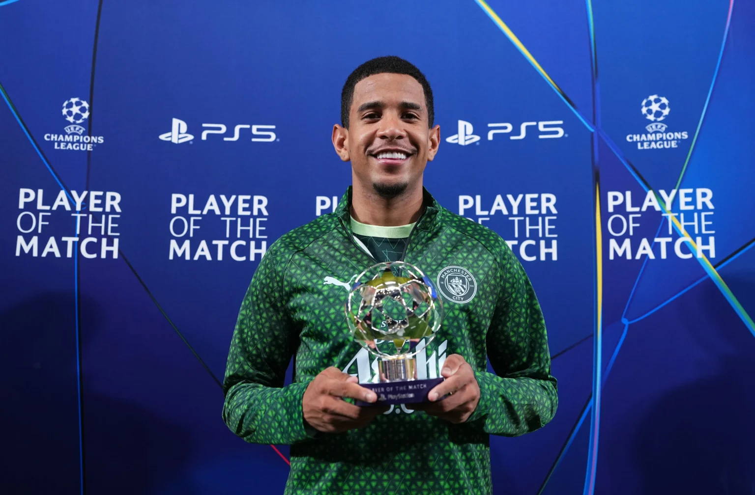 Savinho comemora eleição a craque do jogo em vitória do City: Momento de retomada Savinho comemora eleição a craque do jogo em vitória do City: "Momento de retomada"