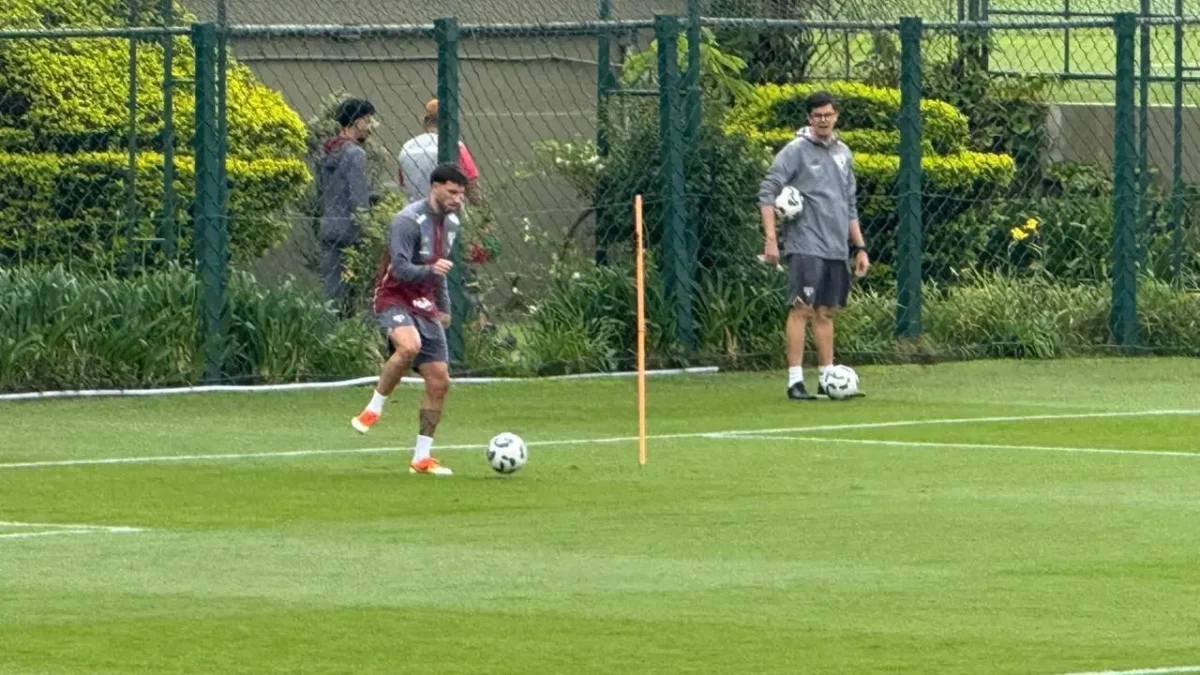 São Paulo: Com Tolói de volta, o Tricolor encara o Vasco com Calleri e Cédric em treinamento com o grupo São Paulo: Com Tolói de volta, o Tricolor encara o Vasco com Calleri e Cédric em treinamento com o grupo