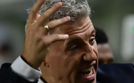 São Paulo Repete Padrões e Perde Viradas sob o Comando de Crespo