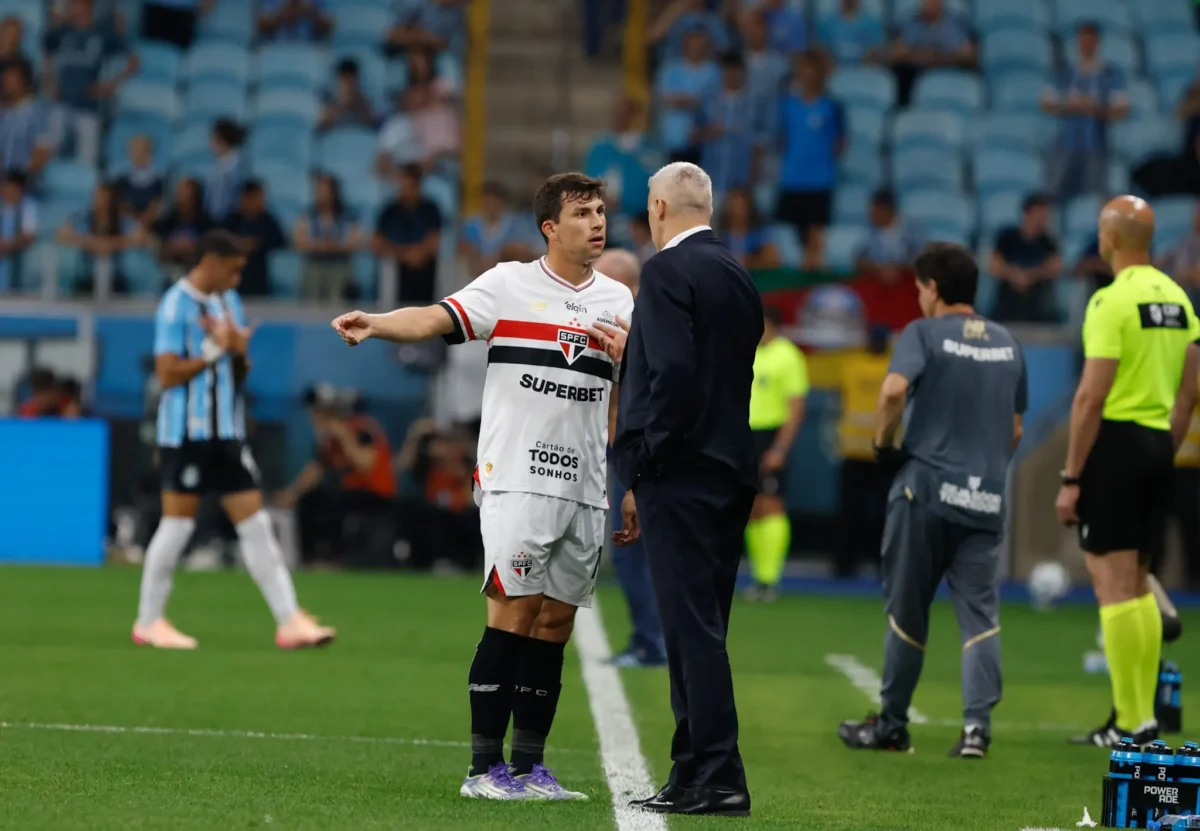 São Paulo Vive em Um Loop de Desilusão e Lesões São Paulo Vive em Um Loop de Desilusão e Lesões