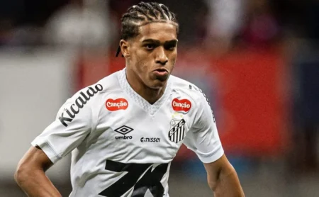 Souza: Venda por Marcelo Teixeira Distante e Ausência de Propostas para o Santos Souza: Venda por Marcelo Teixeira Distante e Ausência de Propostas para o Santos