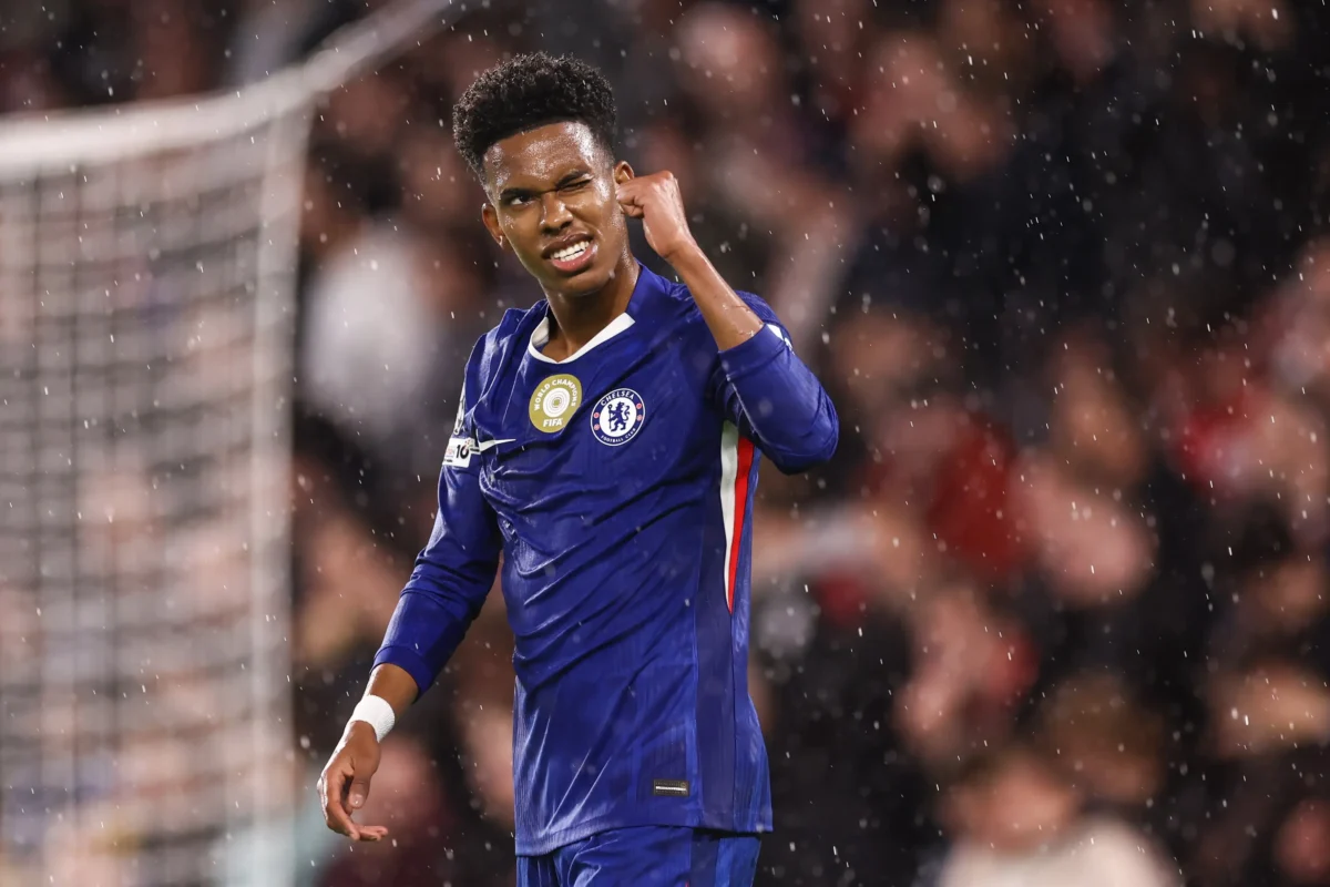 Técnico do Chelsea elogia Estêvão como especial, mas alerta: Não jogará todas as partidas Técnico do Chelsea elogia Estêvão como "especial", mas alerta: "Não jogará todas as partidas"