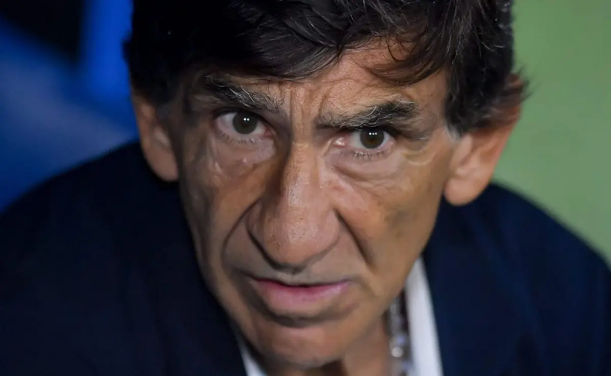 Técnico do Racing expõe sua apreensão para o duelo contra o Flamengo: “Eles ganham muito mais do que eu” Técnico do Racing expõe sua apreensão para o duelo contra o Flamengo: “Eles ganham muito mais do que eu”