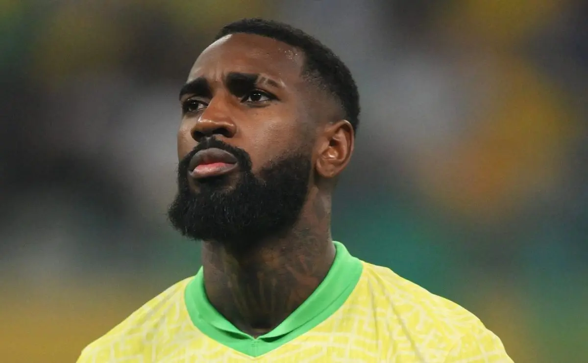 Torcida do Cruzeiro aprova a contratação do ex-Flamengo Gerson, que está insatisfeito no Zenit. Torcida do Cruzeiro aprova a contratação do ex-Flamengo Gerson, que está insatisfeito no Zenit.