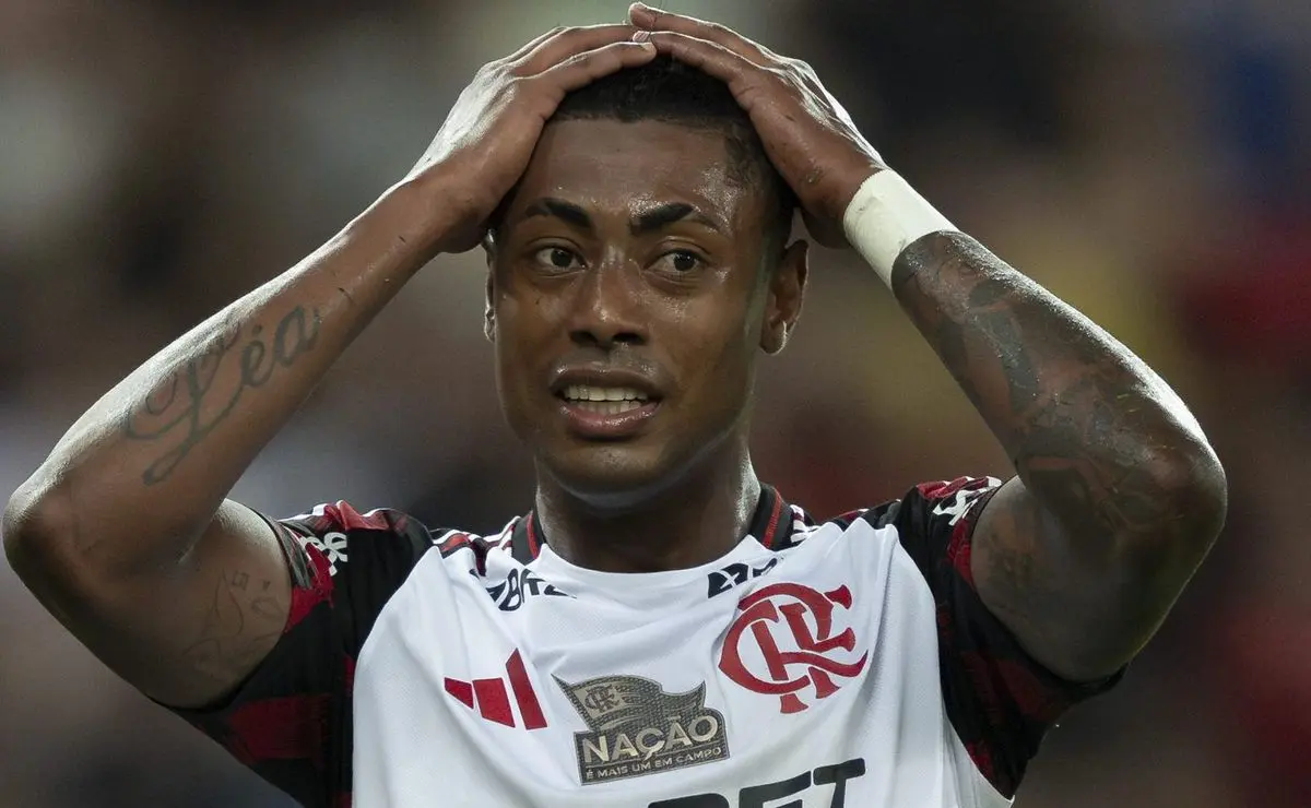 Torcida do Flamengo desaprova a escalação de Bruno Henrique contra o Botafogo: “Não existe” Torcida do Flamengo desaprova a escalação de Bruno Henrique contra o Botafogo: “Não existe”