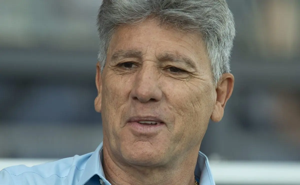 Torcida do Grêmio cobra a demissão de Mano Menezes e o retorno de Renato Gaúcho após goleada Torcida do Grêmio cobra a demissão de Mano Menezes e o retorno de Renato Gaúcho após goleada