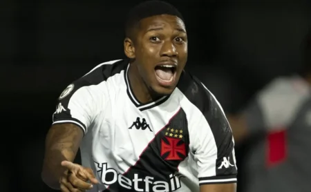 Vasco Abre Negociação por Leandrinho Após Contato do Dínamo de Kiev; Admar Lopes Exige Garantias Bancárias