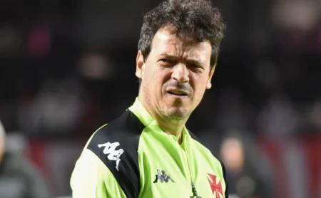 Vasco Decide Não Renovar com Maurício Lemos Após Reprovação de Fernando Diniz Vasco Decide Não Renovar com Maurício Lemos Após Reprovação de Fernando Diniz