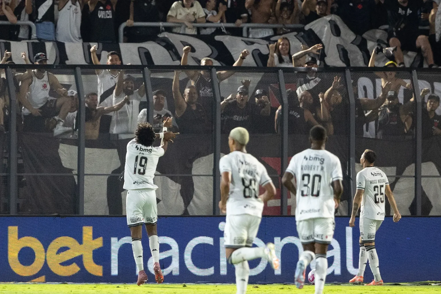 Vasco se destaca no Power Ranking do Cartola, supera G6 em pontuação e consolida recuperação