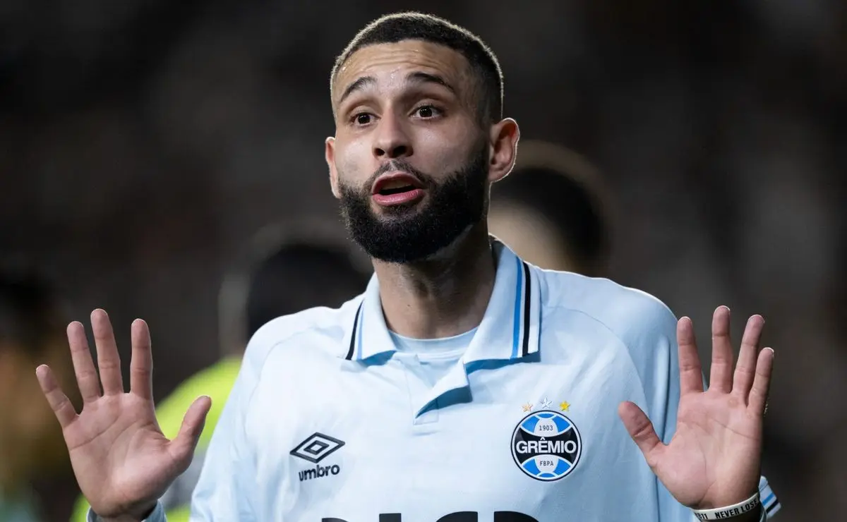 Vitória pode acionar Grêmio por cobrança de dívida após Wagner Leonardo Vitória pode acionar Grêmio por cobrança de dívida após Wagner Leonardo