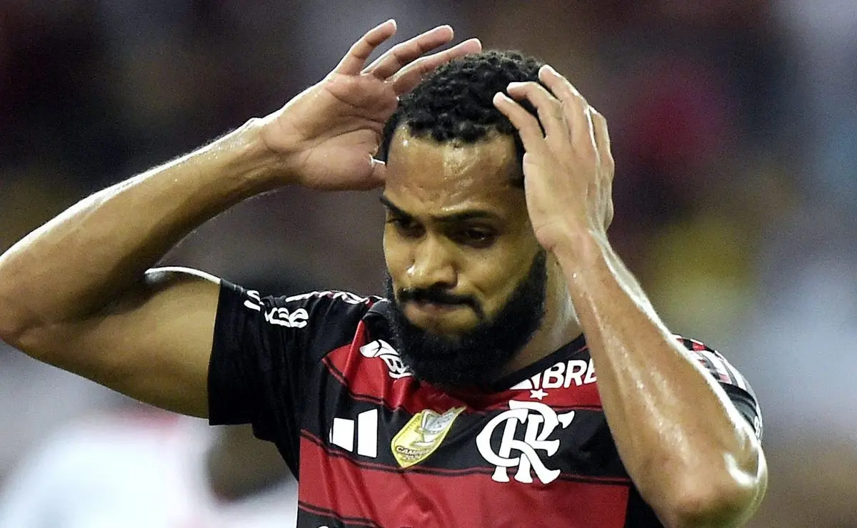 Wallace Yan e Juninho: Oportunidades em Destaque no Flamengo de Filipe Luís com a Lesão de Pedro