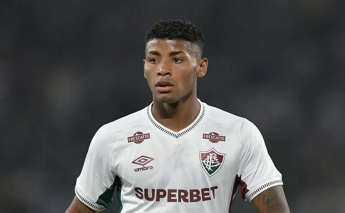 Zubeldía detalha a condição de Hércules no Fluminense após substituição: Sentiu dor no músculo posterior Zubeldía detalha a condição de Hércules no Fluminense após substituição: "Sentiu dor no músculo posterior"