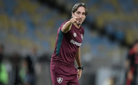 Zubeldía reconhece mérito do Fluminense na vitória sobre o Internacional: “Jogamos muito bem”