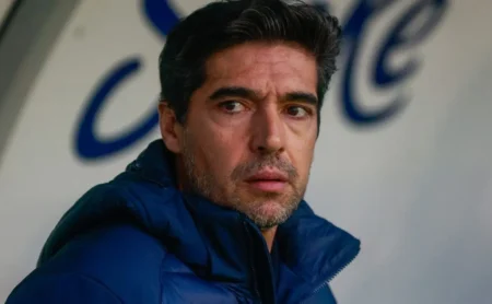 Abel Ferreira Critica Calendário ao Escalar Time Reserva no Palmeiras: Não é Normal Abel Ferreira Critica Calendário ao Escalar Time Reserva no Palmeiras: "Não é Normal"
