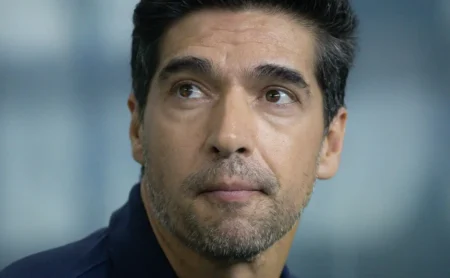 Abel Ferreira Minimiza o São Paulo com Críticas à Arbitragem do Brasileirão: "Não Teria Acontecido"