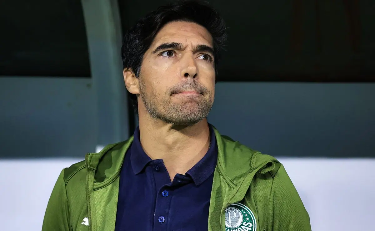 Abel Ferreira Renova Compromisso com o Palmeiras: "Minha Palavra Vale Mais que Assinatura"