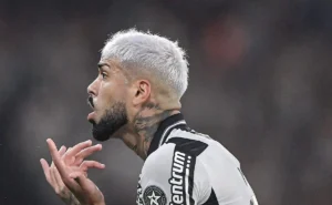 Alexander Barboza Fica no Botafogo; Saída para o Exterior Descartada pelo Zagueiro Alexander Barboza Fica no Botafogo; Saída para o Exterior Descartada pelo Zagueiro