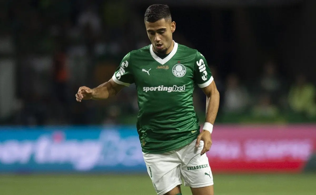 Andreas Pereira exige atitude do Palmeiras rumo à reta final do Brasileirão: "Manter o foco é essencial"