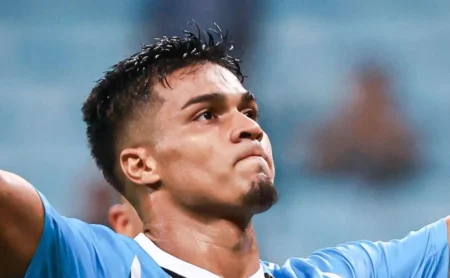 Arezo no Peñarol: Contratação "Pechincha" Possível Após Transferban