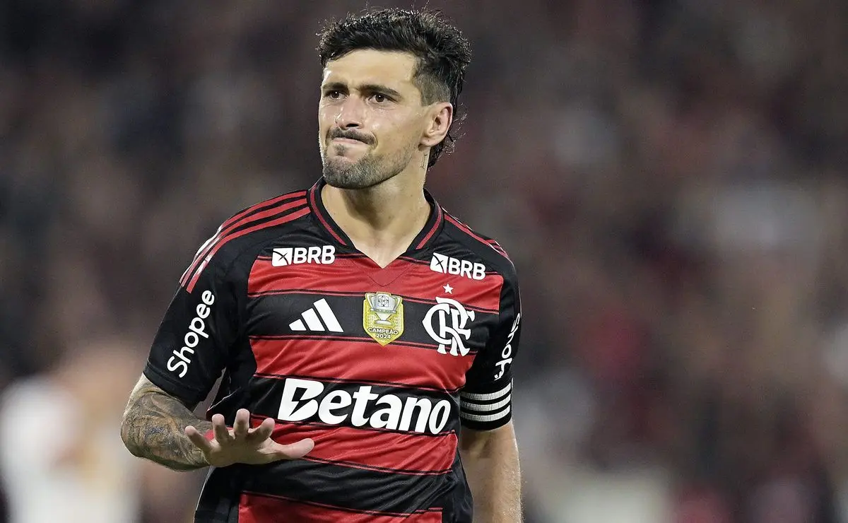 Arrascaeta Marca Primeiro Gol Contra o Bragantino e é Celebrado pela Torcida: "O Mais Decisivo"