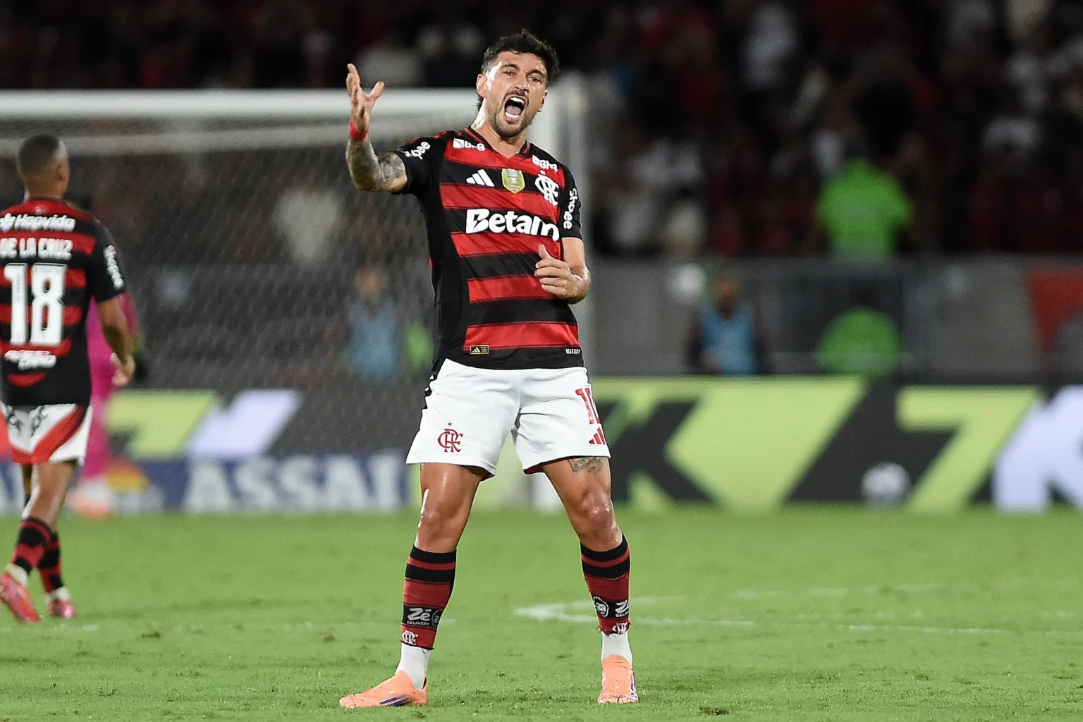 Arrascaeta: O Maestro Estrangeiro que Domina o Panteão de Goleadores do Flamengo