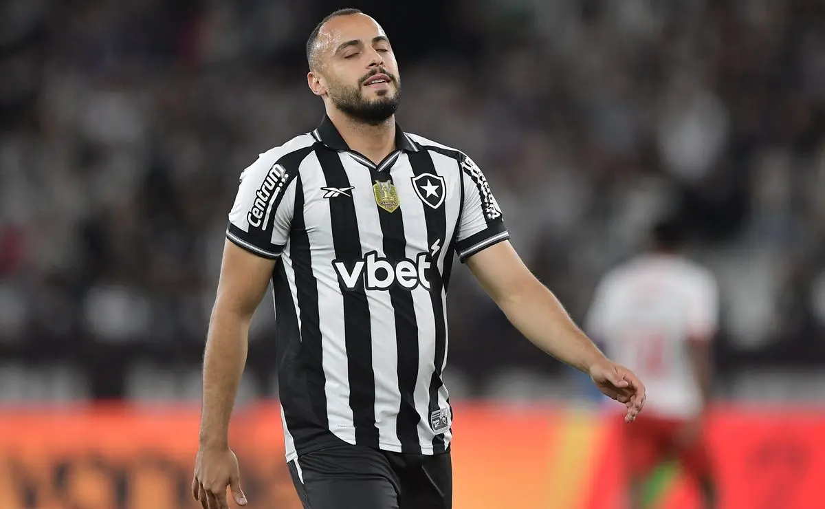 Arthur Cabral: Quase Três Meses de Jejum e a Maior Seca no Botafogo Arthur Cabral: Quase Três Meses de Jejum e a Maior Seca no Botafogo