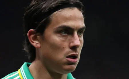 Arthur publica enigma com Dybala; torcida do Grêmio clama por ajuda do volante em negociação Arthur publica enigma com Dybala; torcida do Grêmio clama por ajuda do volante em negociação