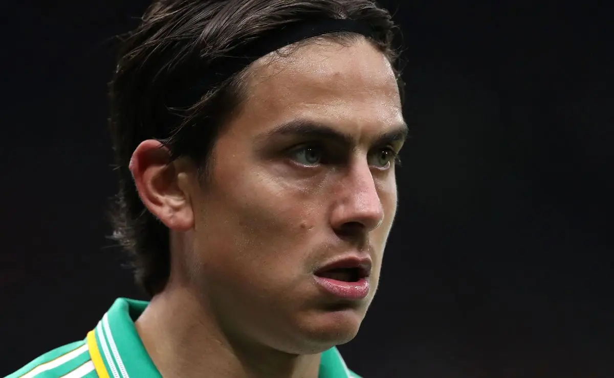 Arthur publica enigma com Dybala; torcida do Grêmio clama por ajuda do volante em negociação Arthur publica enigma com Dybala; torcida do Grêmio clama por ajuda do volante em negociação