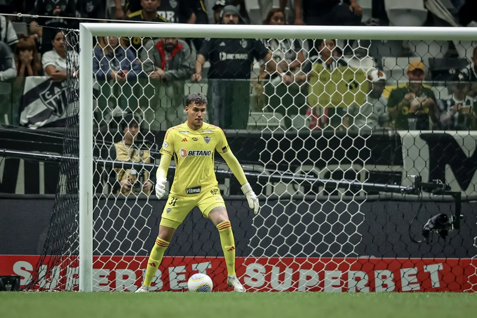 Atlético-MG entra com ação na Fifa contra clube de sócio de Vinícius Jr.