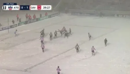 Atlético Ottawa Conquista Título Canadense com Golaço de Bicicleta na Neve
