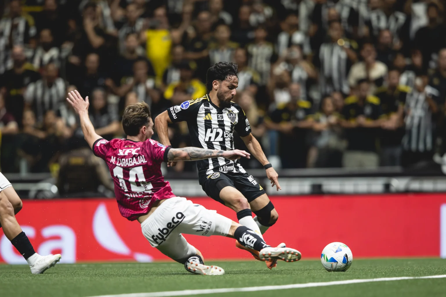 Biel no Galo: cláusula milionária de R$ 43 milhões pode garantir compra do atacante Biel no Galo: cláusula milionária de R$ 43 milhões pode garantir compra do atacante